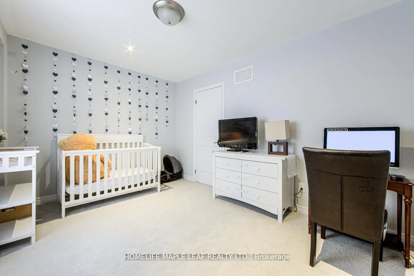 118 Lorne Thomas Place