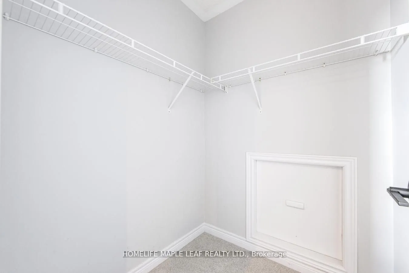 118 Lorne Thomas Place