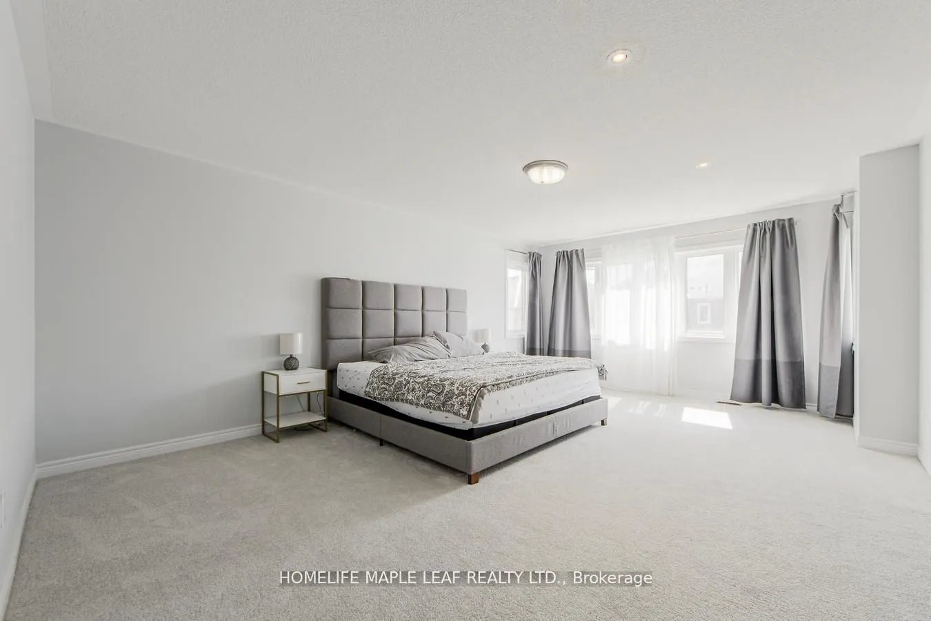 118 Lorne Thomas Place