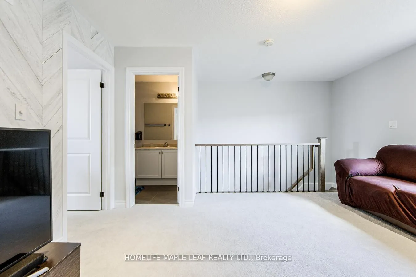 118 Lorne Thomas Place
