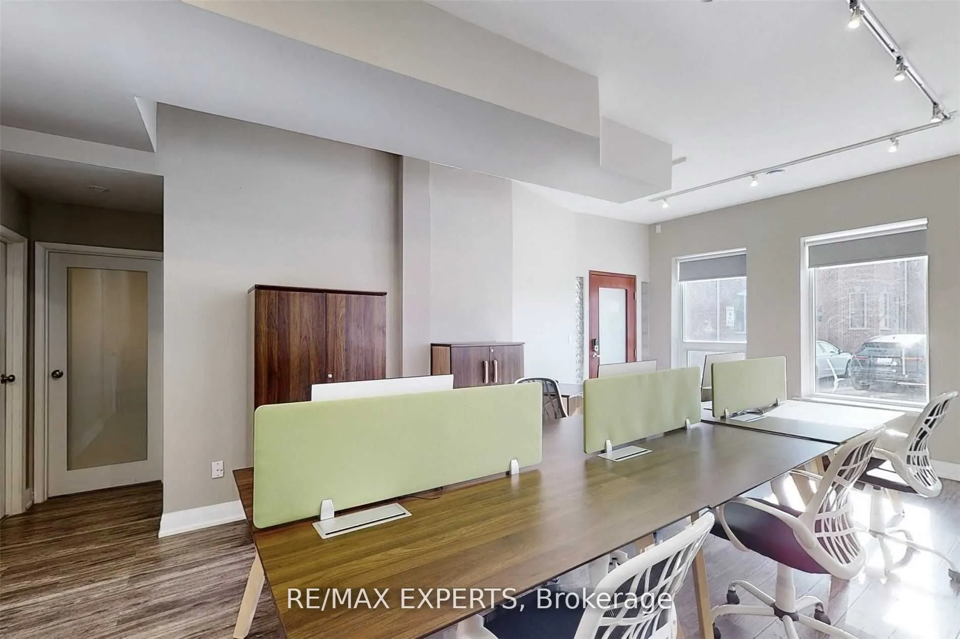 30 Wertheim Court, #18 (1st Floor)