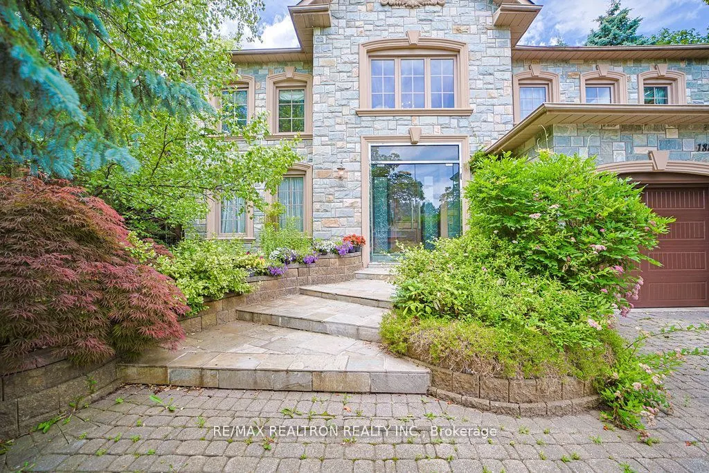 188 Strathearn Avenue
