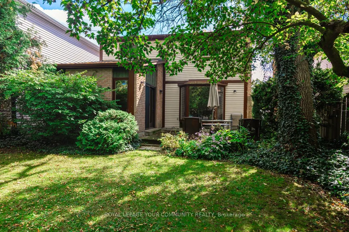 42 Lillooet Crescent