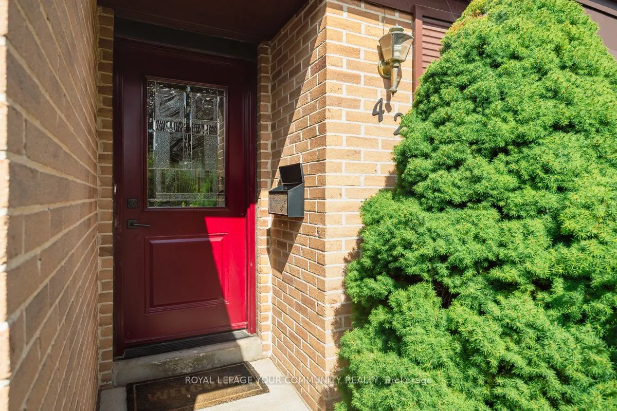 42 Lillooet Crescent