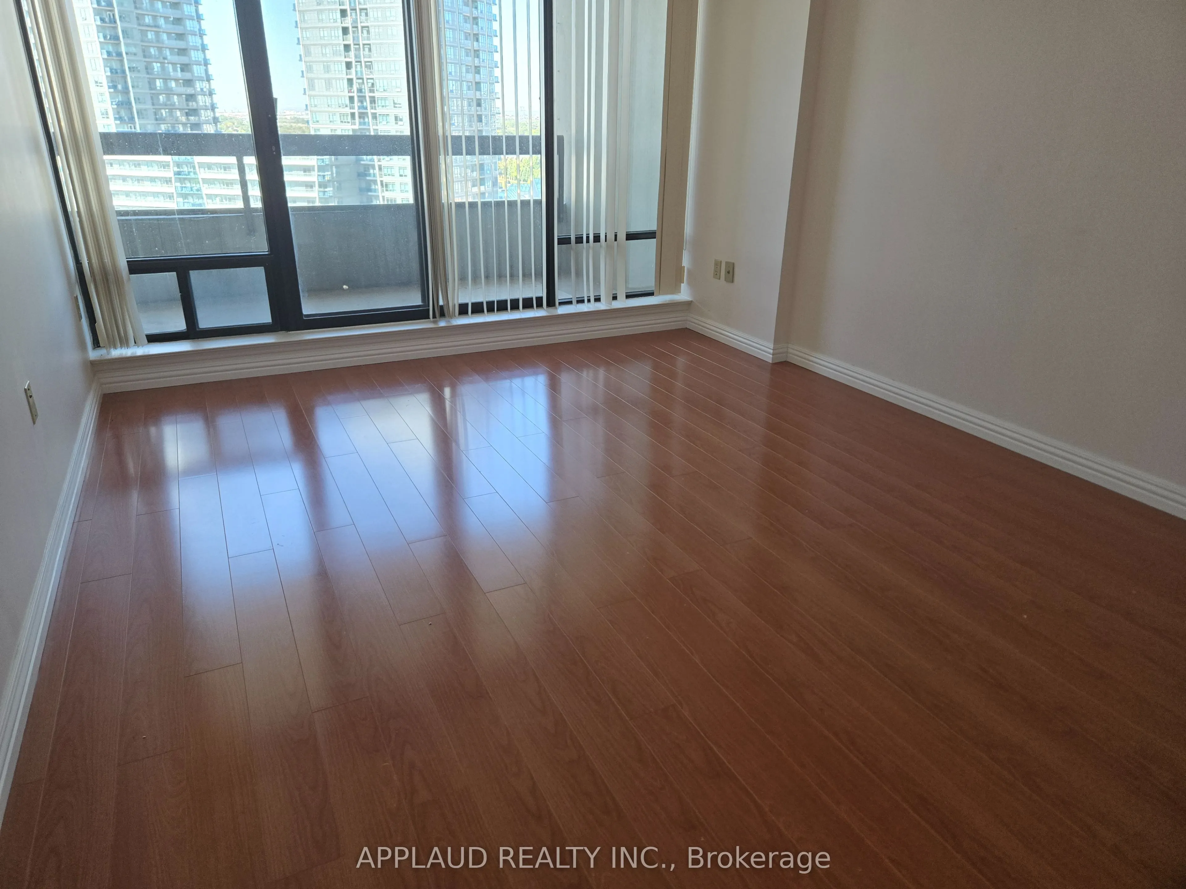 7460 Bathurst Street, #1401