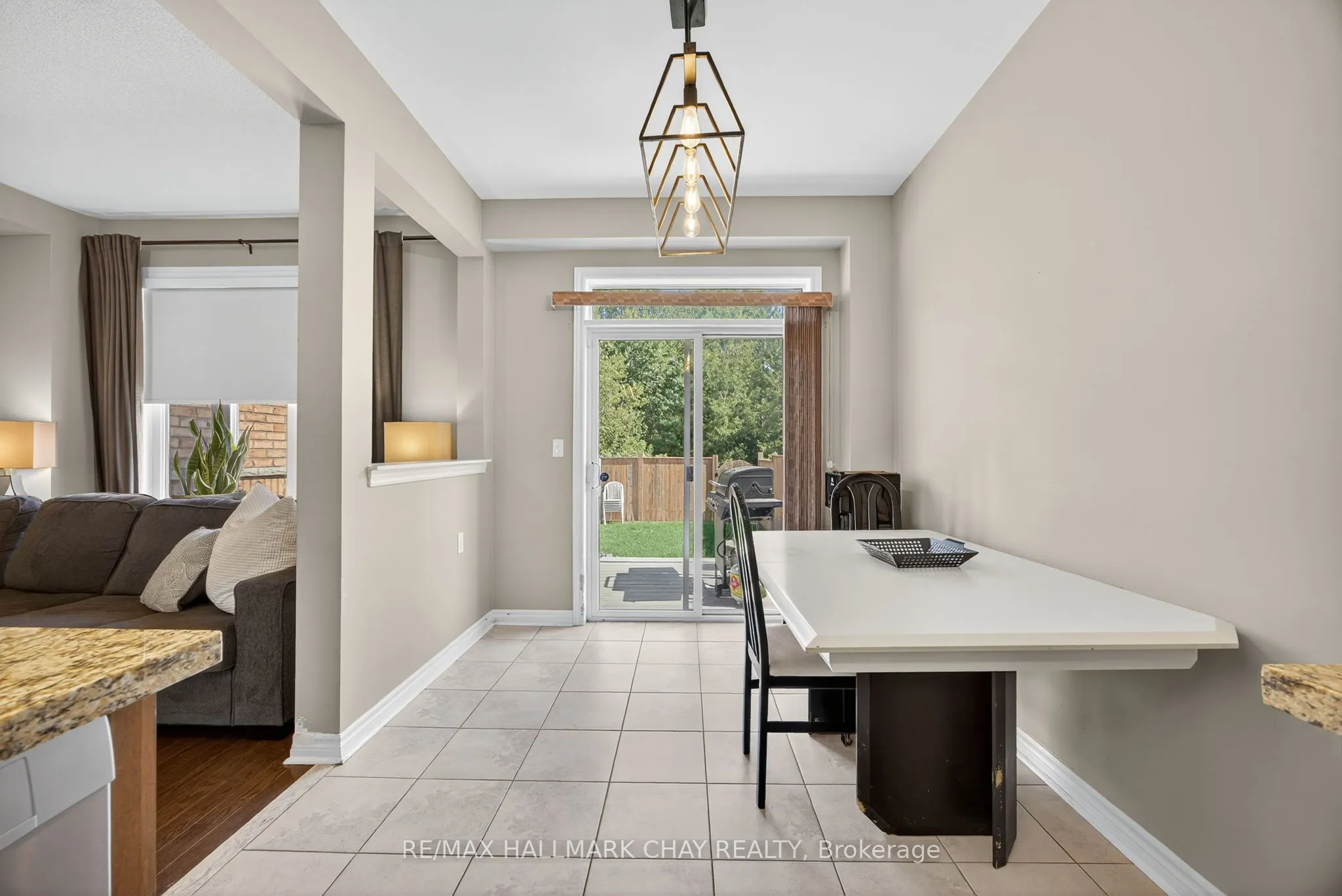 115 Collier Crescent