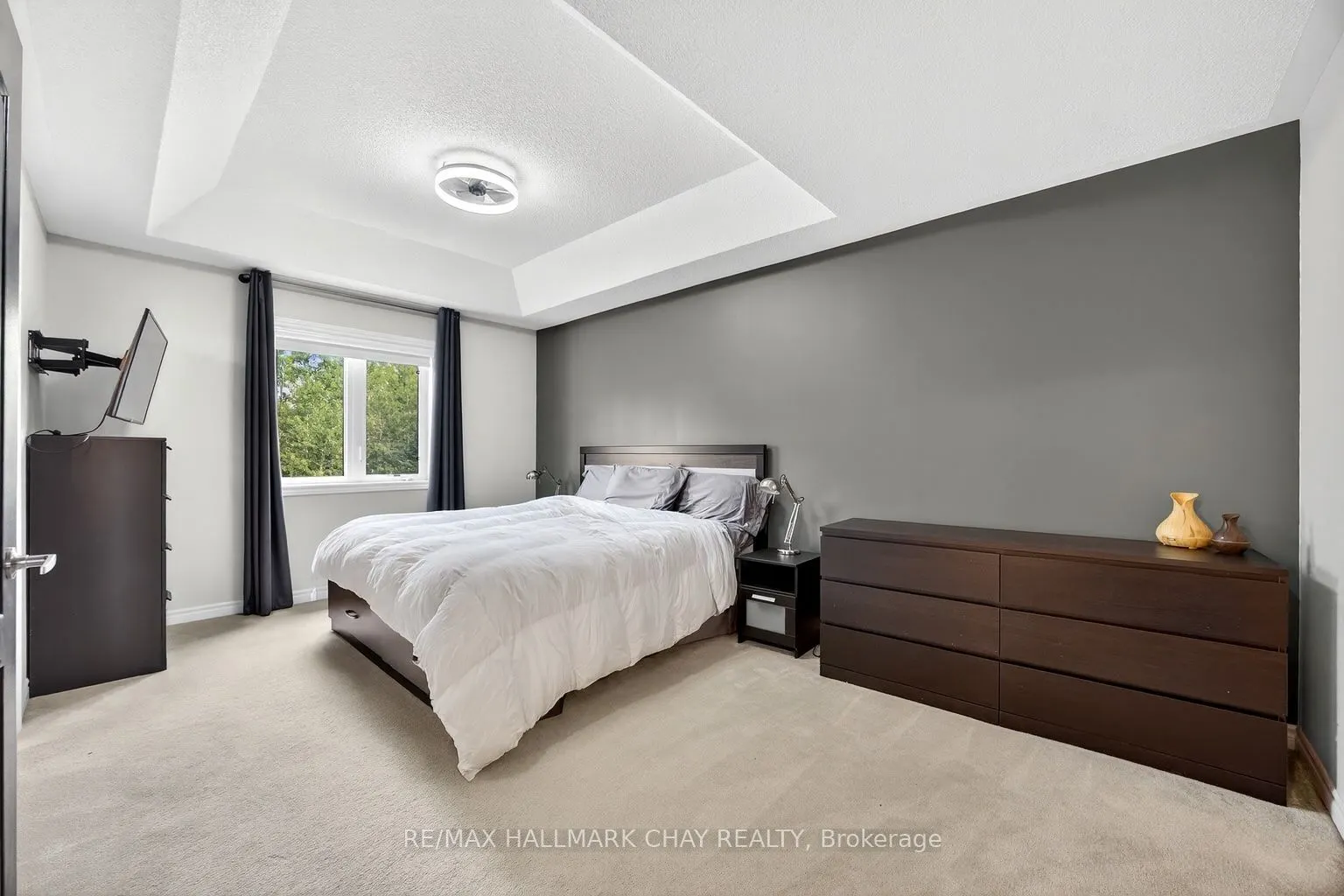 115 Collier Crescent