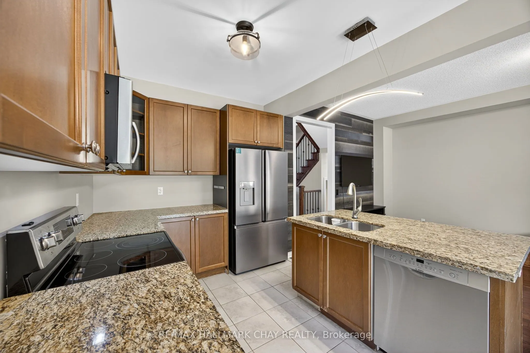 115 Collier Crescent
