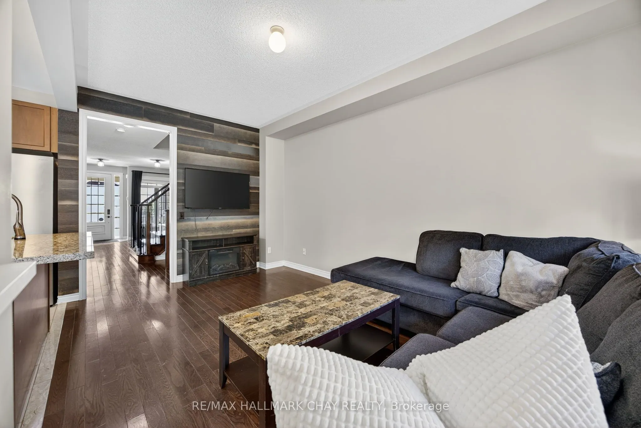 115 Collier Crescent
