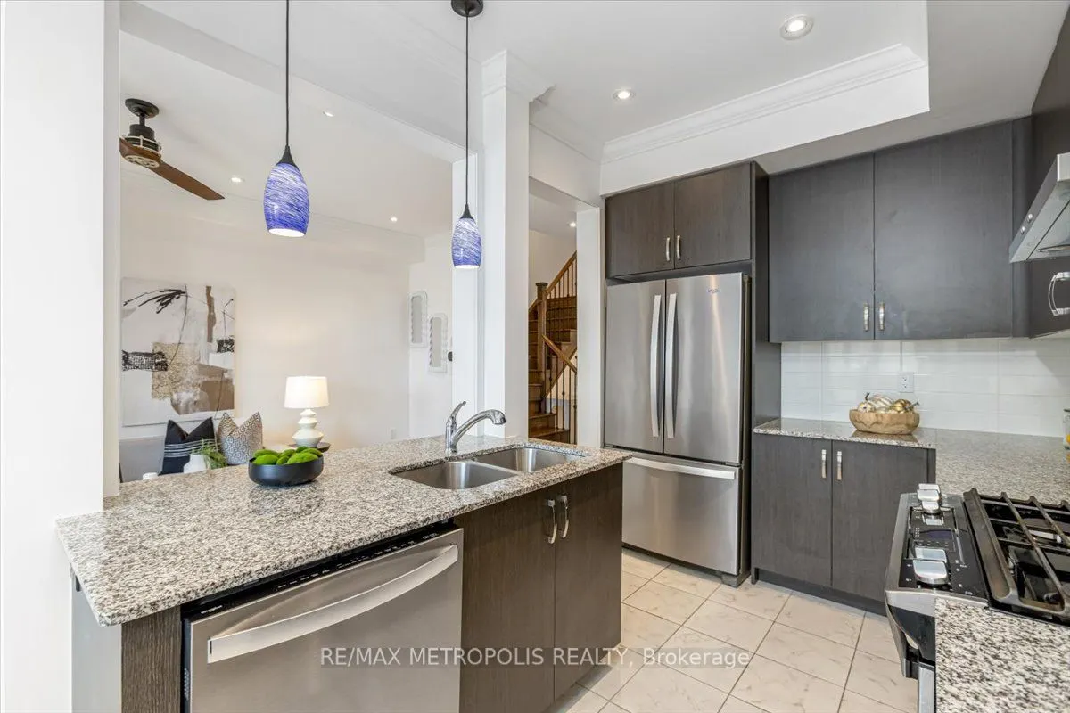 82 Dundonald Trail