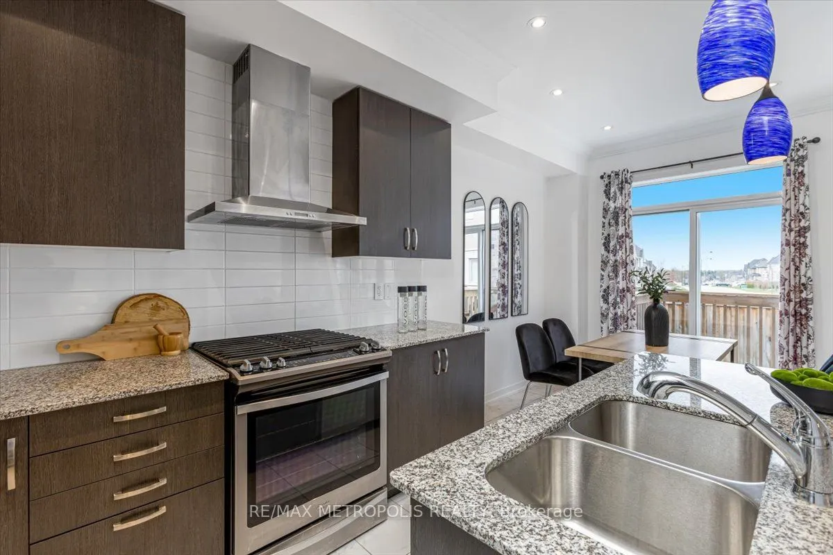 82 Dundonald Trail