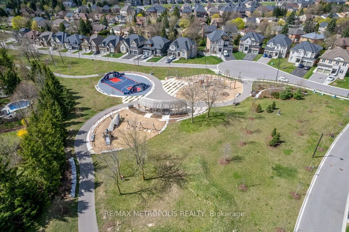 82 Dundonald Trail