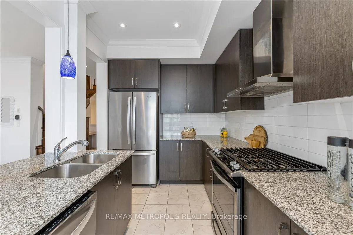 82 Dundonald Trail