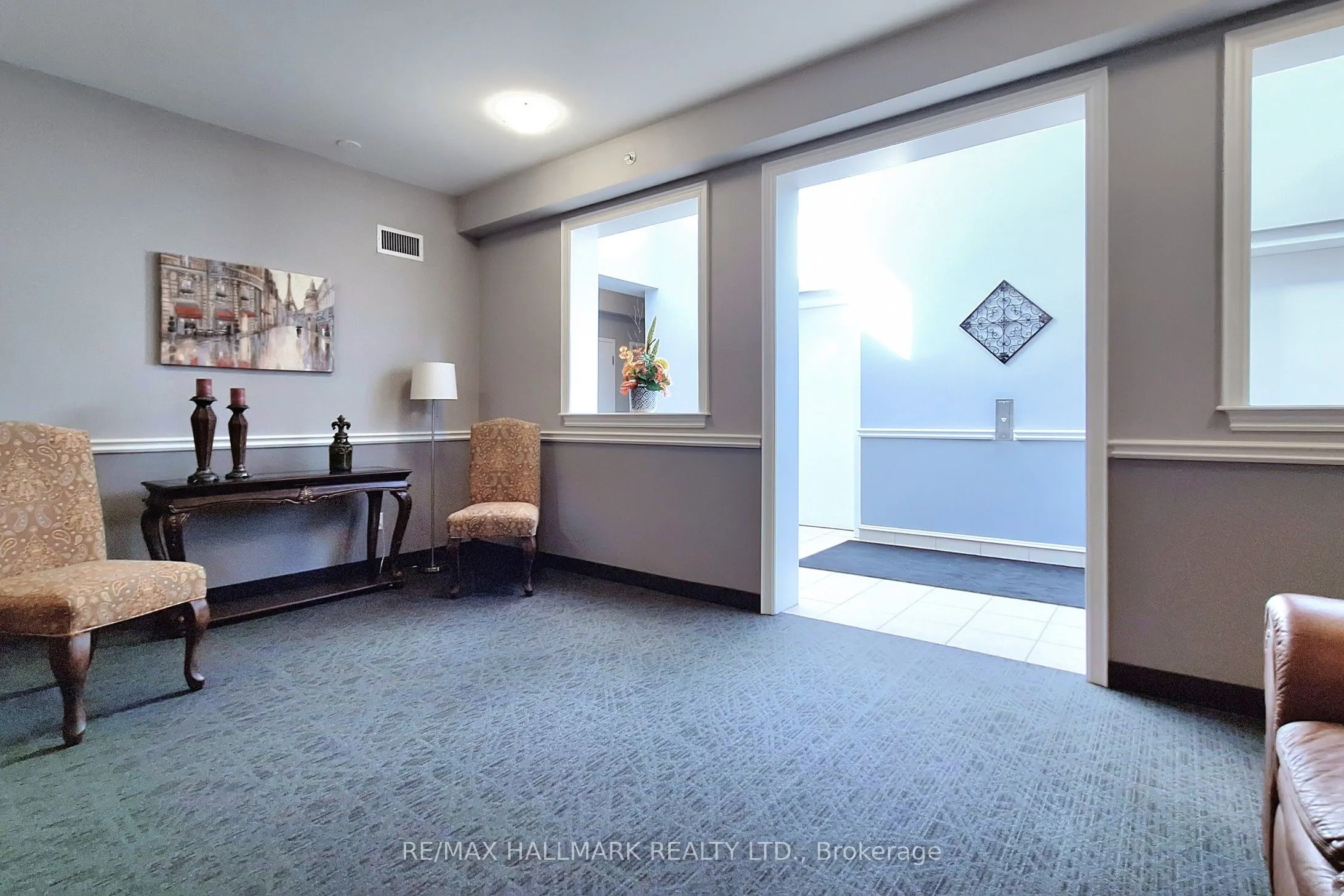 112 Simcoe Road, #1