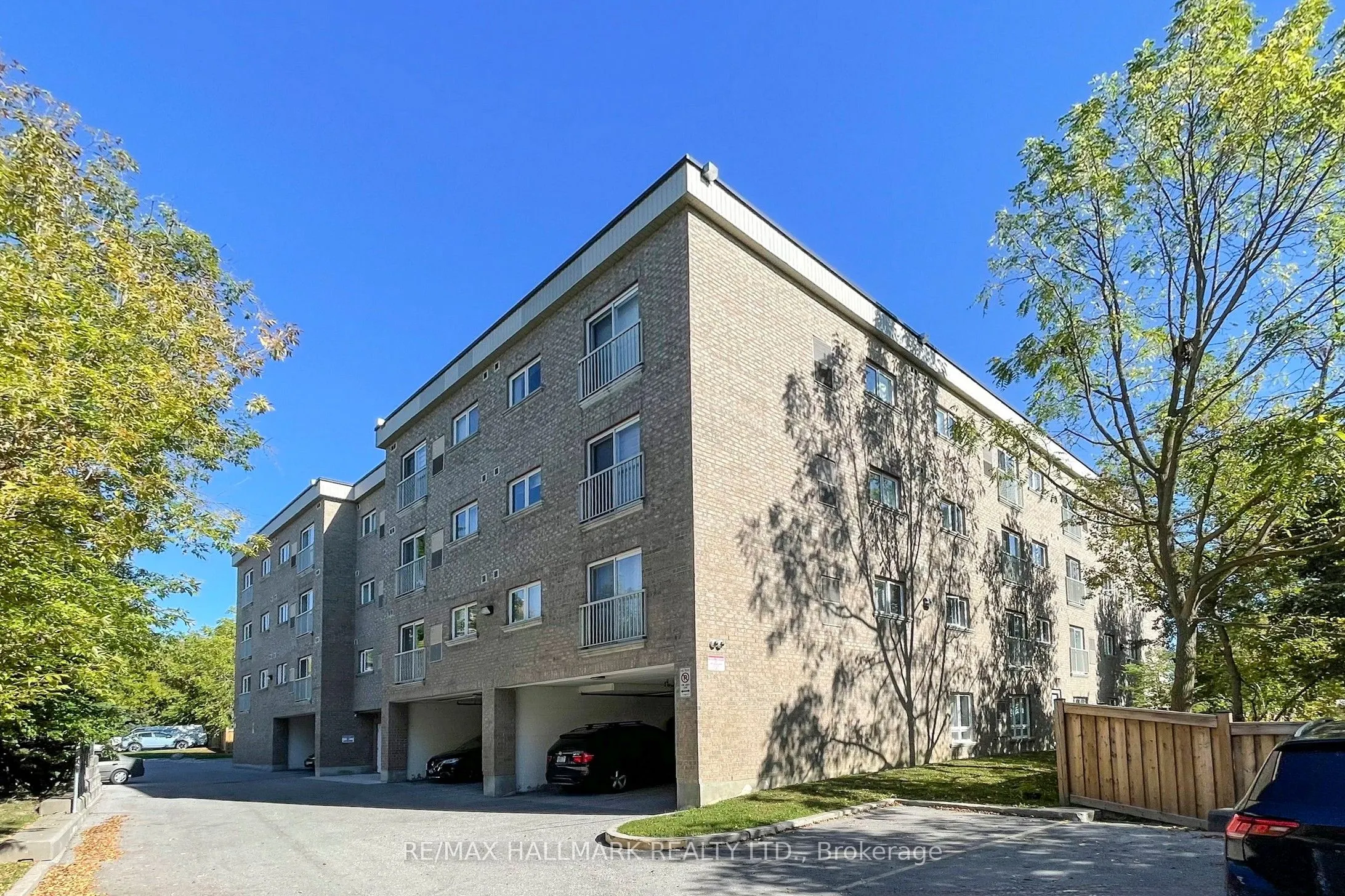 112 Simcoe Road, #1