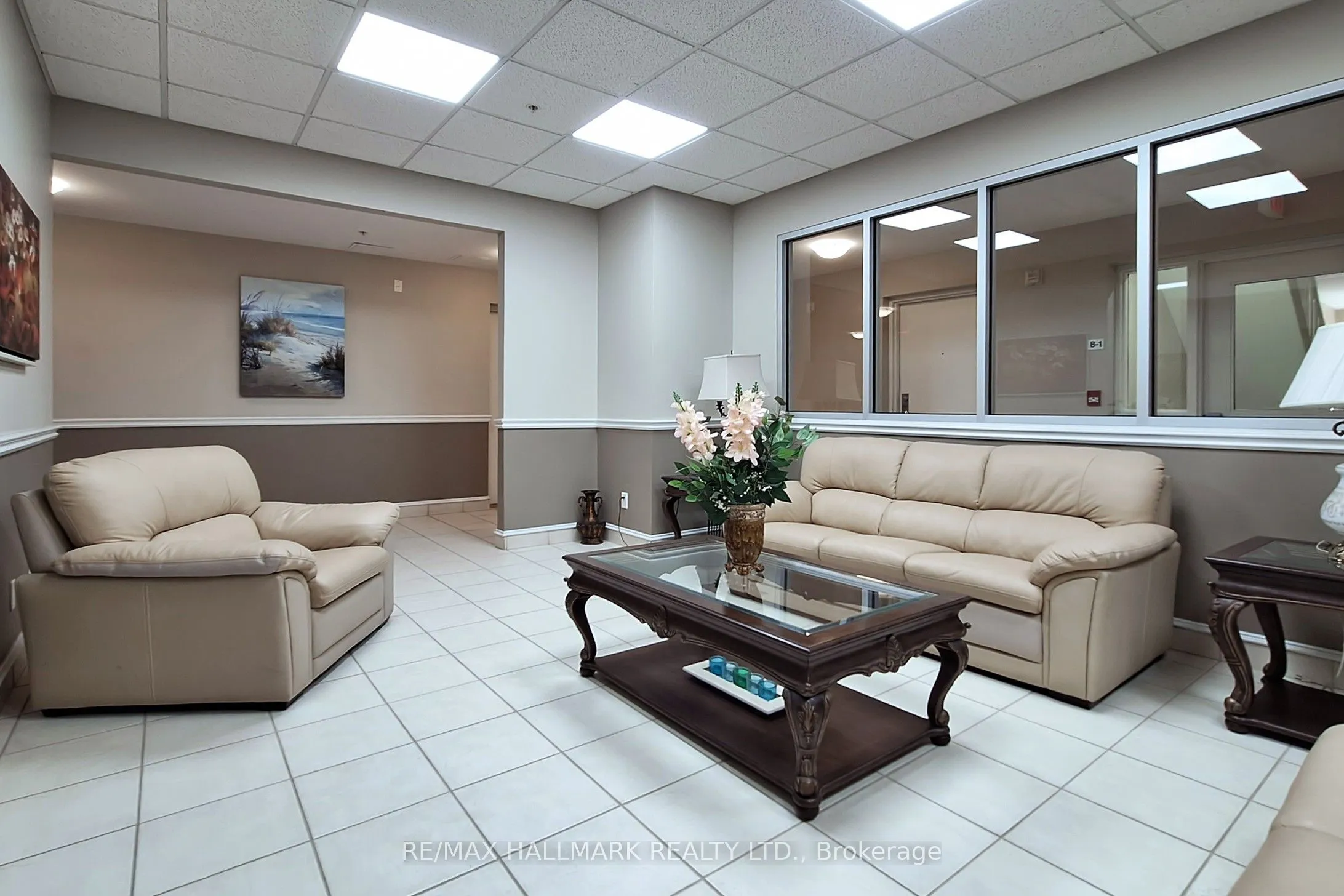 112 Simcoe Road, #1