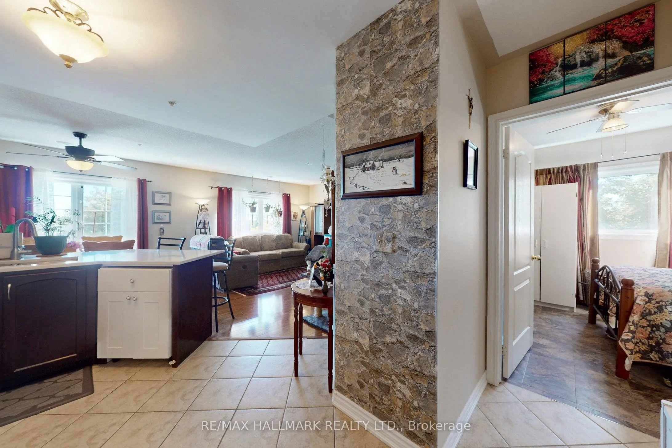112 Simcoe Road, #1