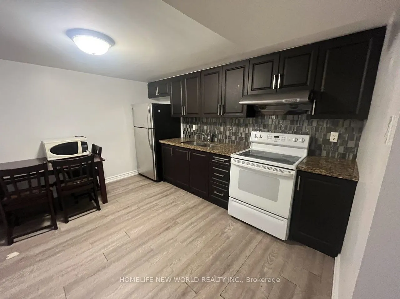 91 Pepperell Crescent