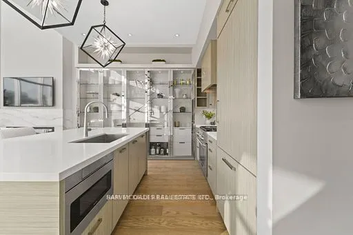 3772 Mangusta Court