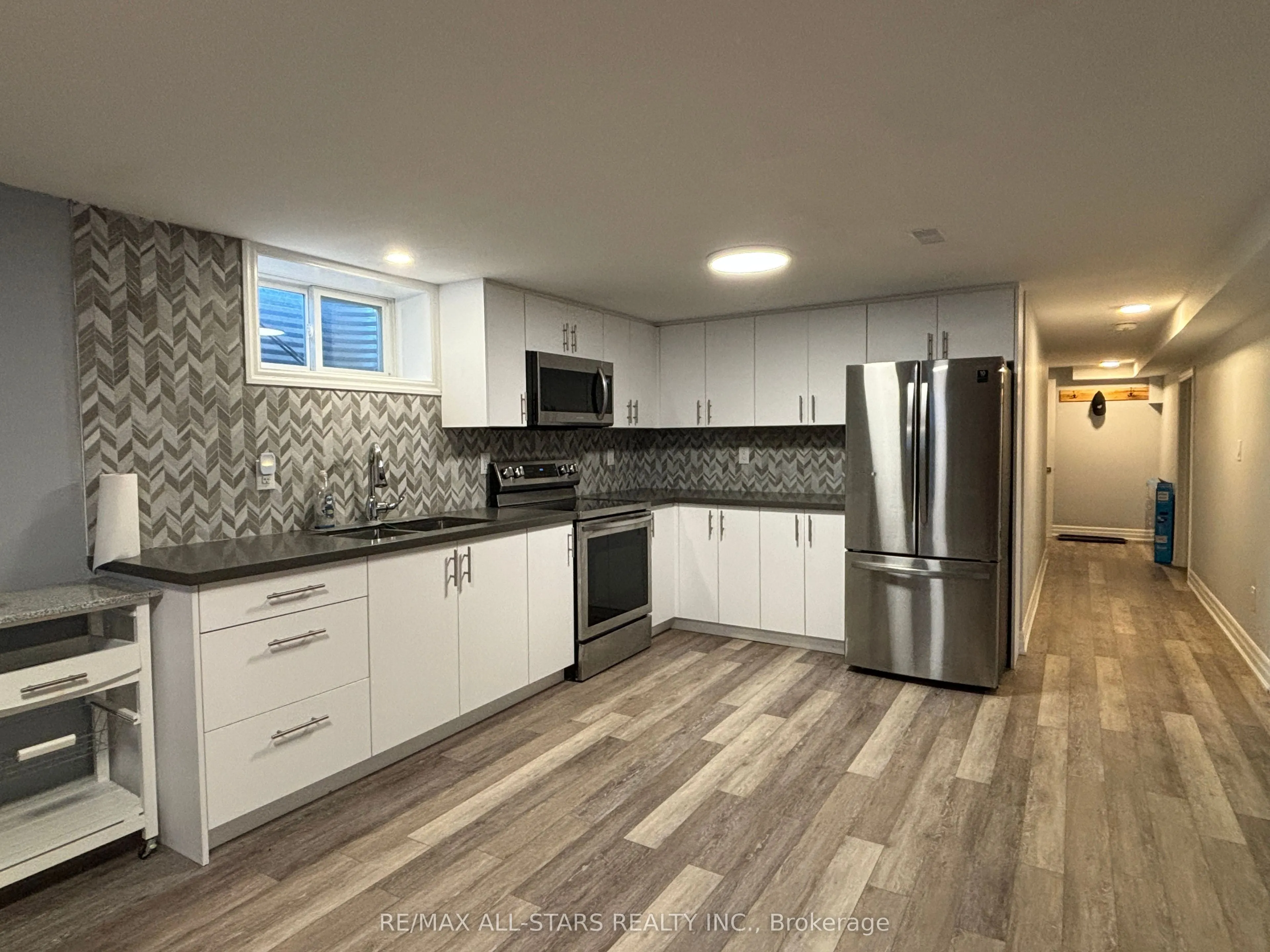 220 Pleasant Boulevard
