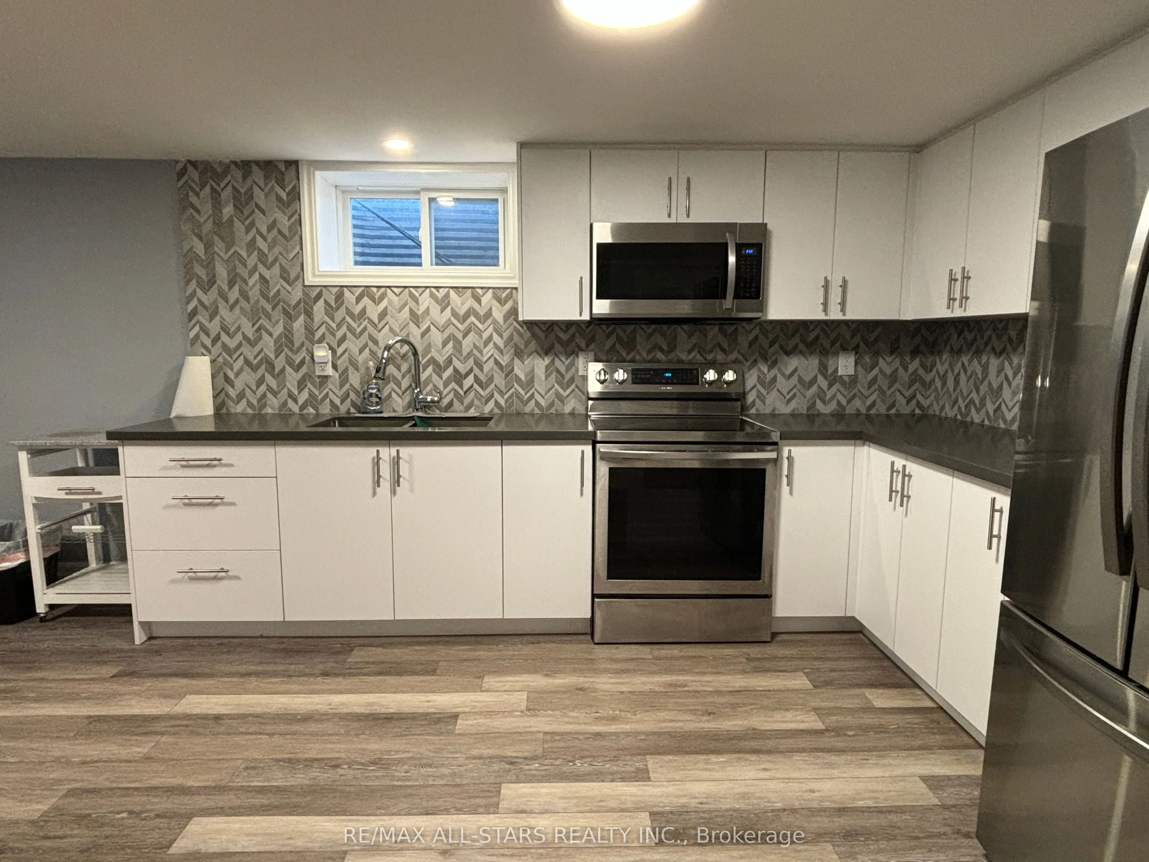 220 Pleasant Boulevard