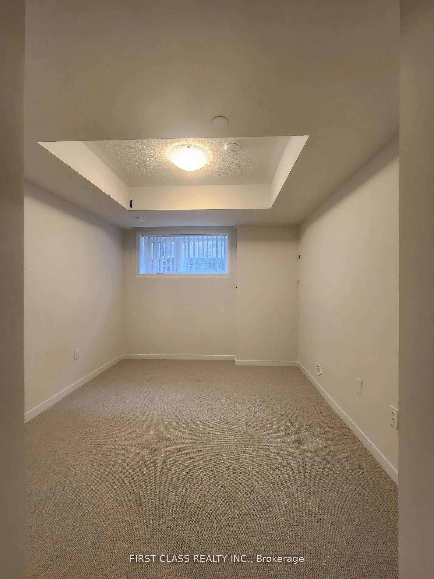 140 Honeycrisp Crescent, #290