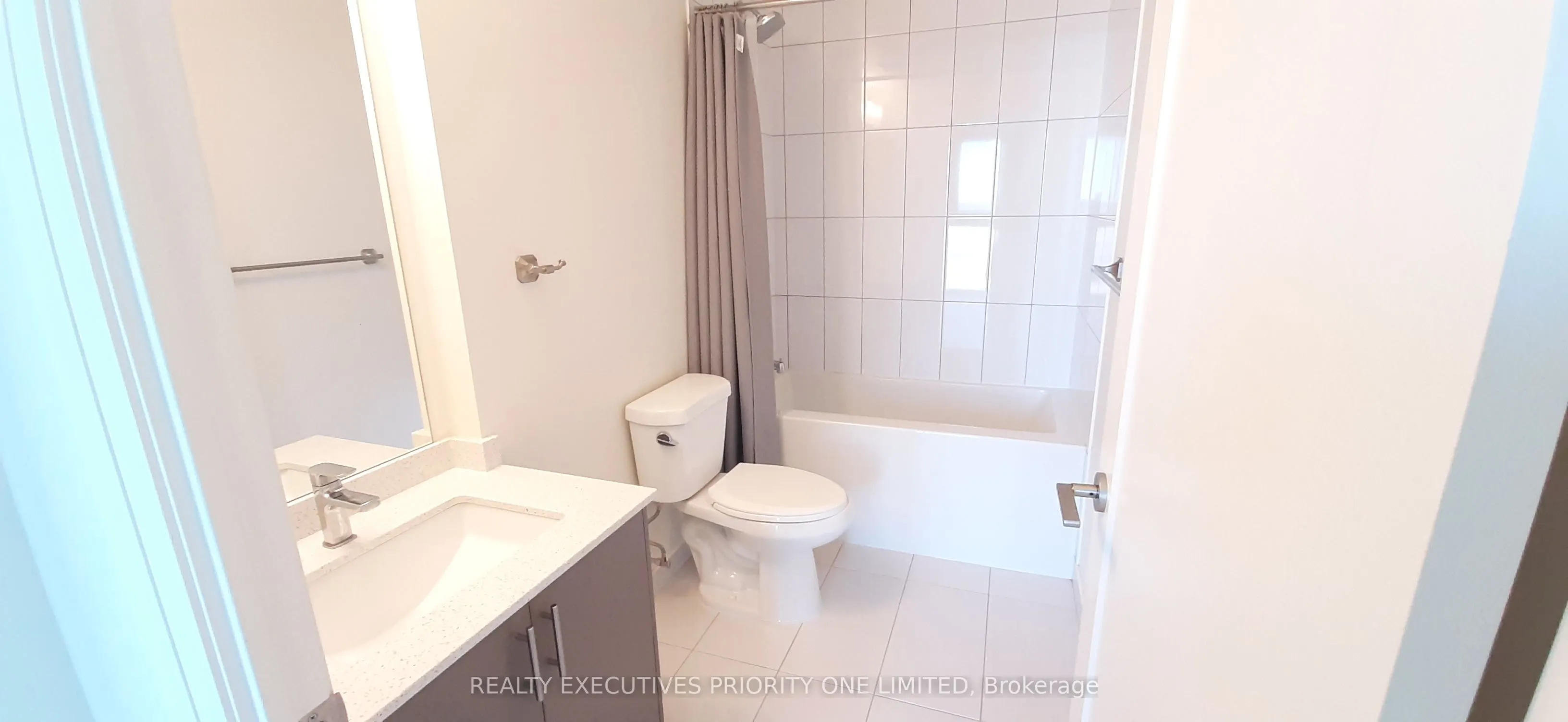 9000 Jane Street, #419
