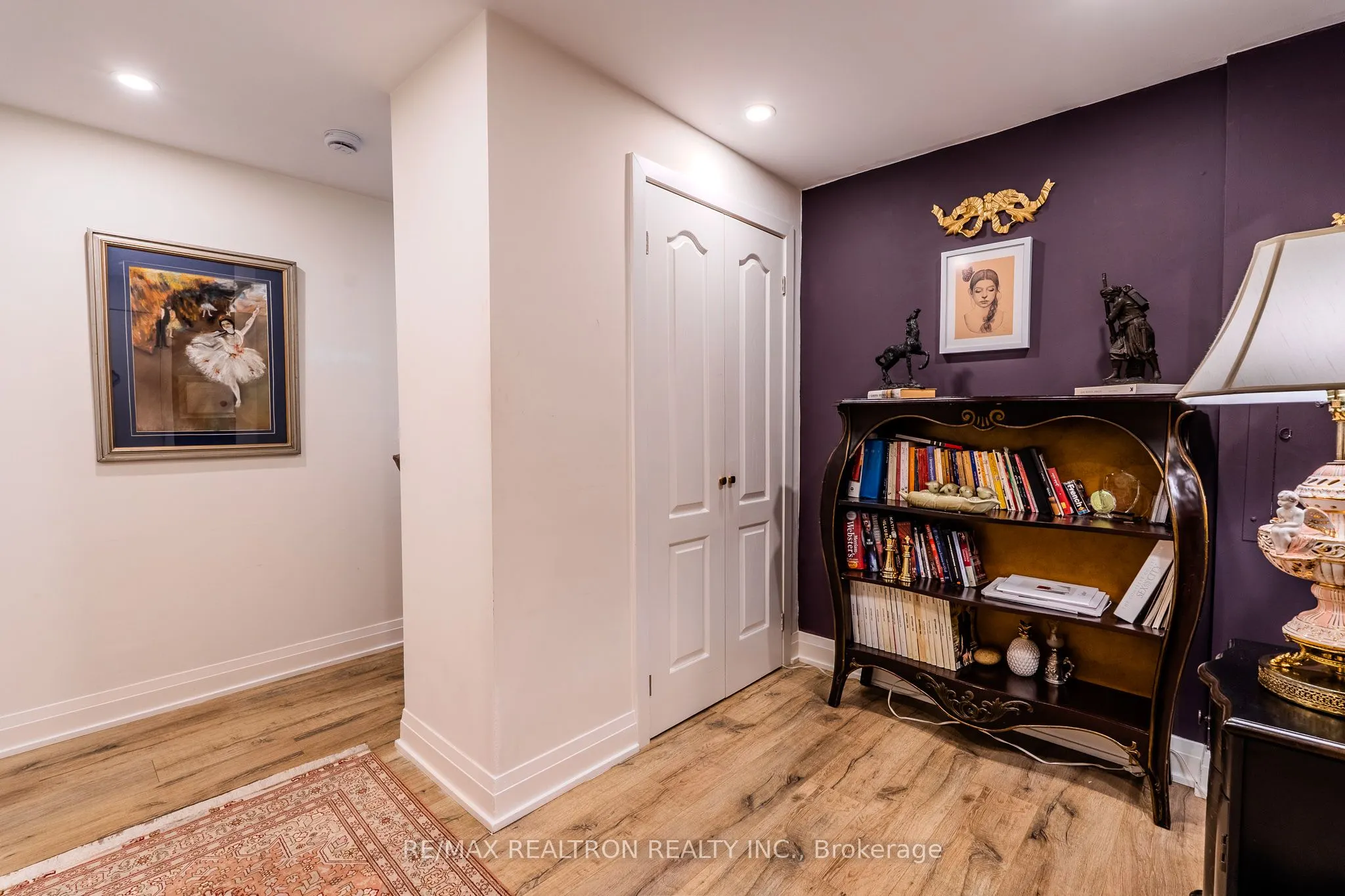 60 Inverlochy Boulevard #709