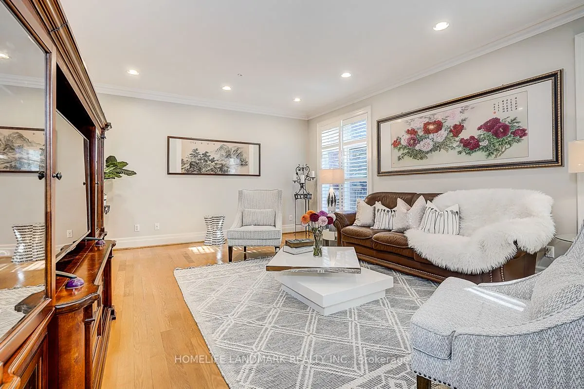86 Muzich Place