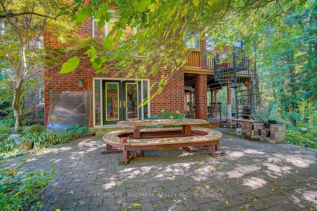 86 Muzich Place