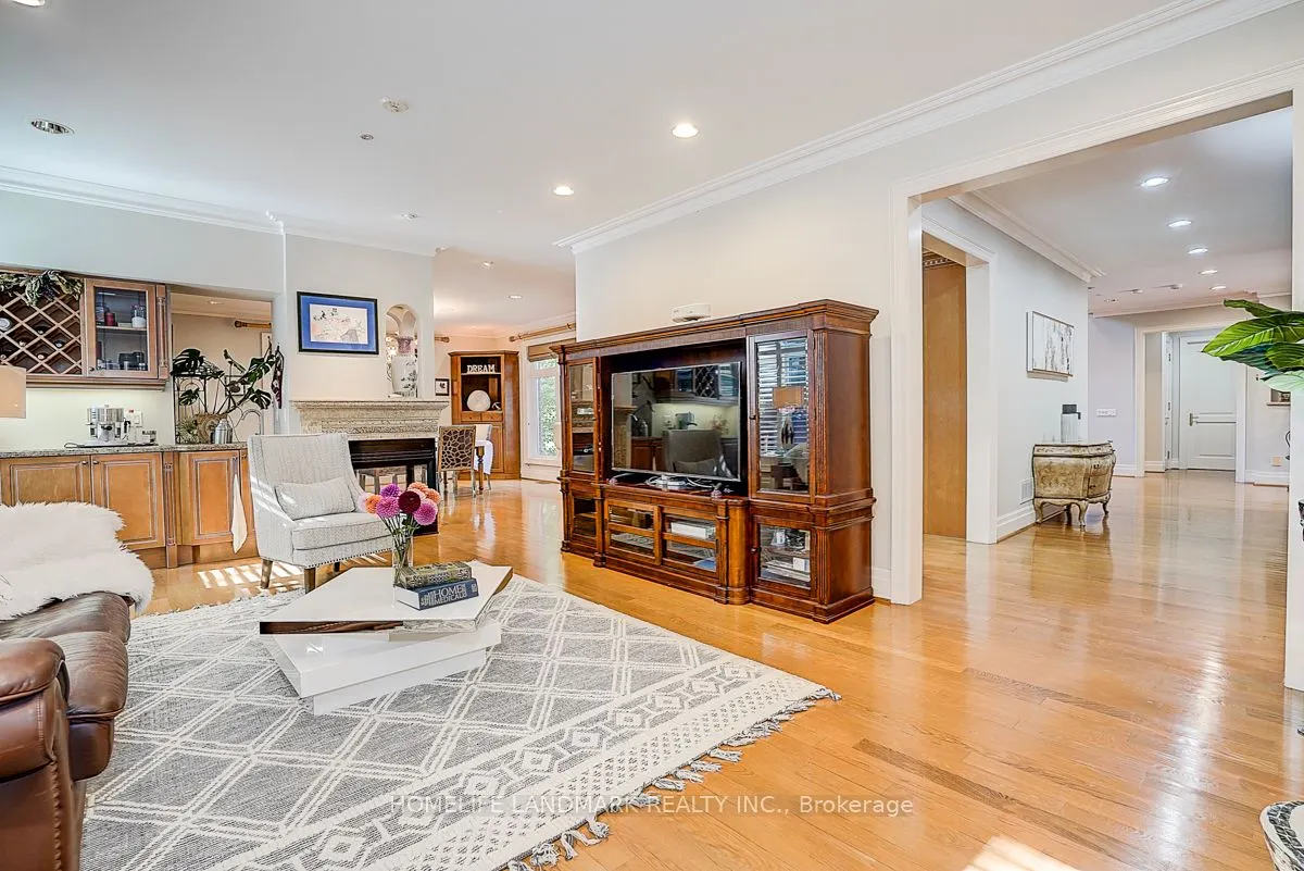 86 Muzich Place