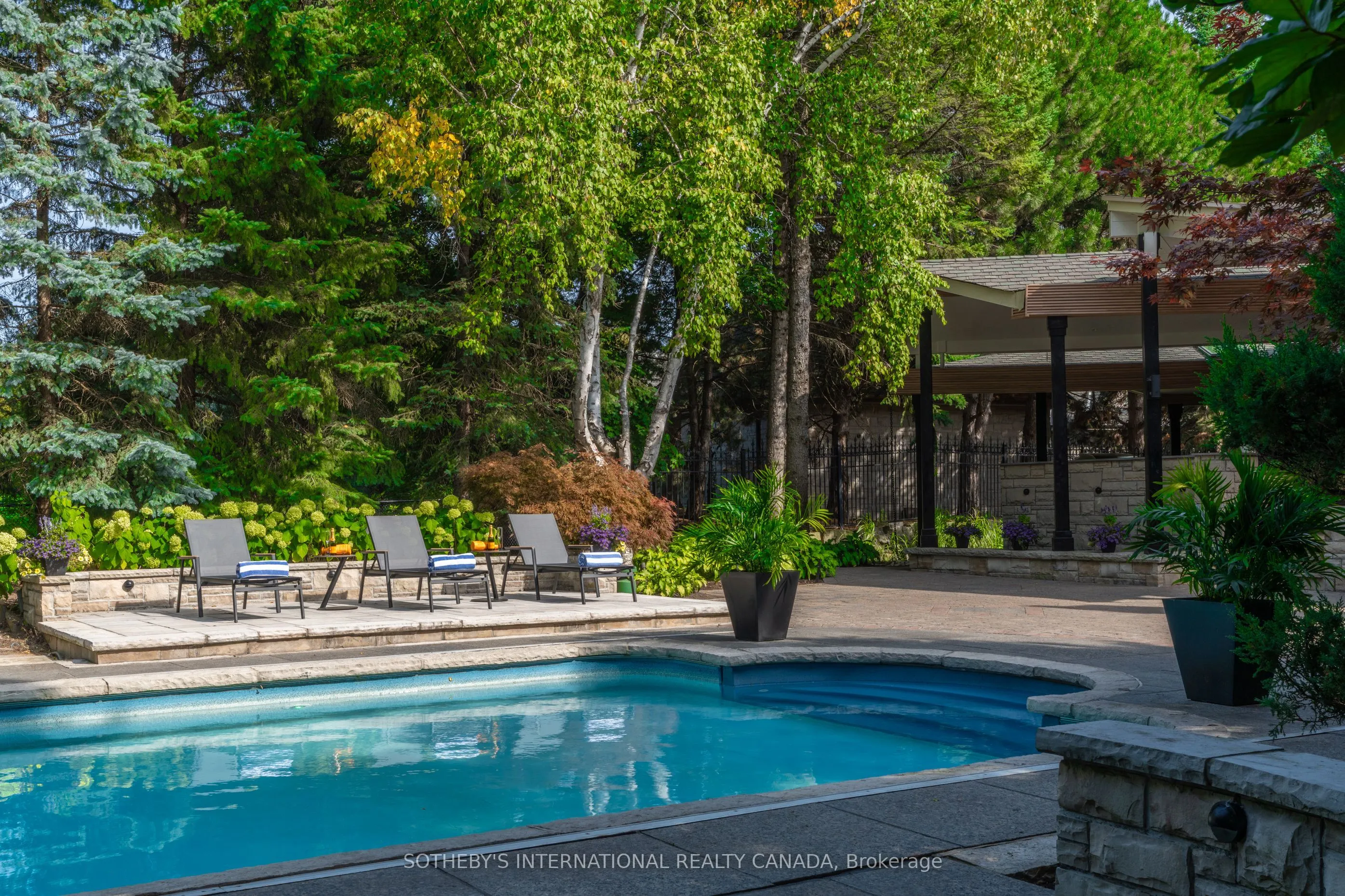85 Cowan Drive