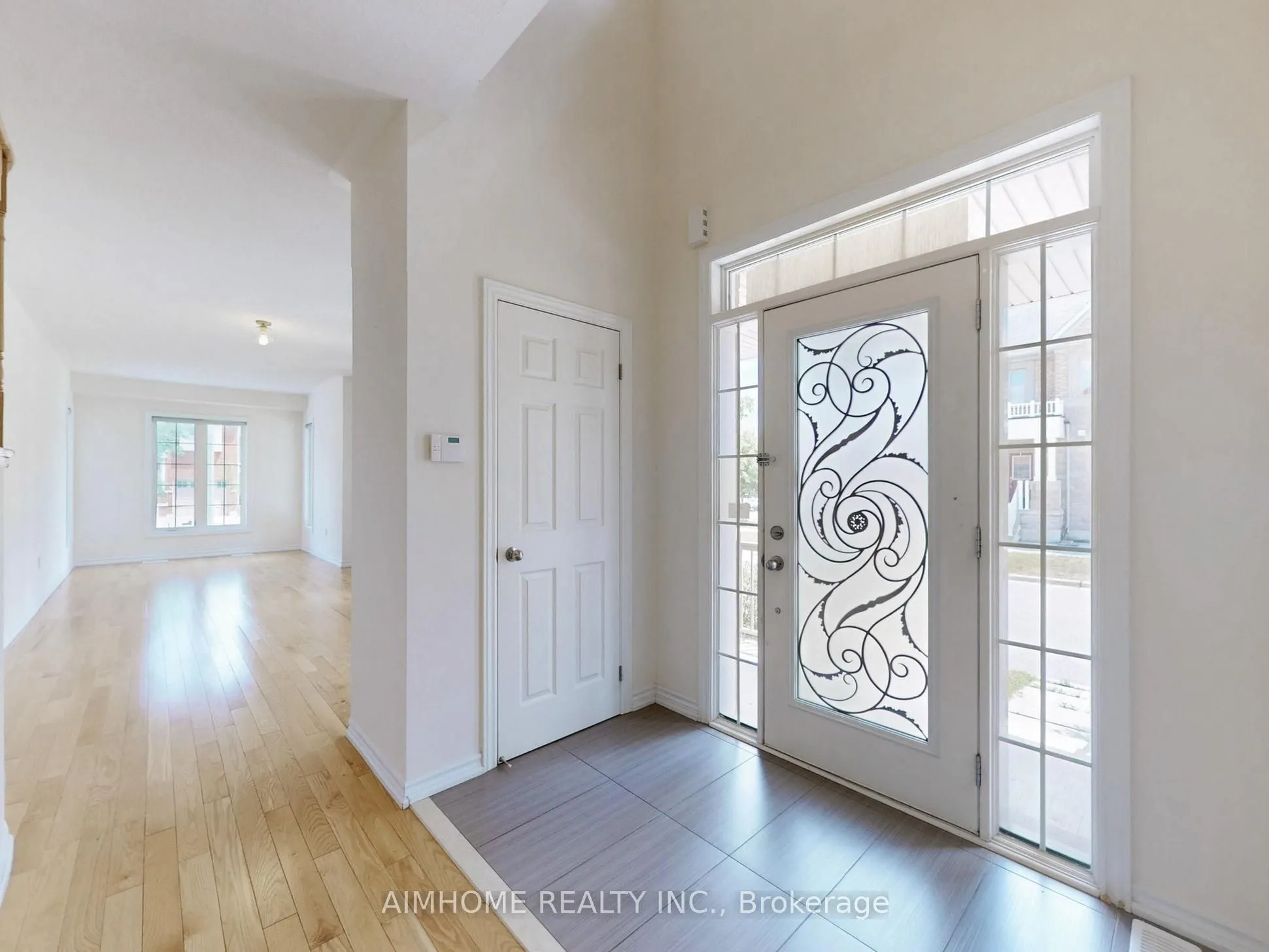 103 Evershot Crescent