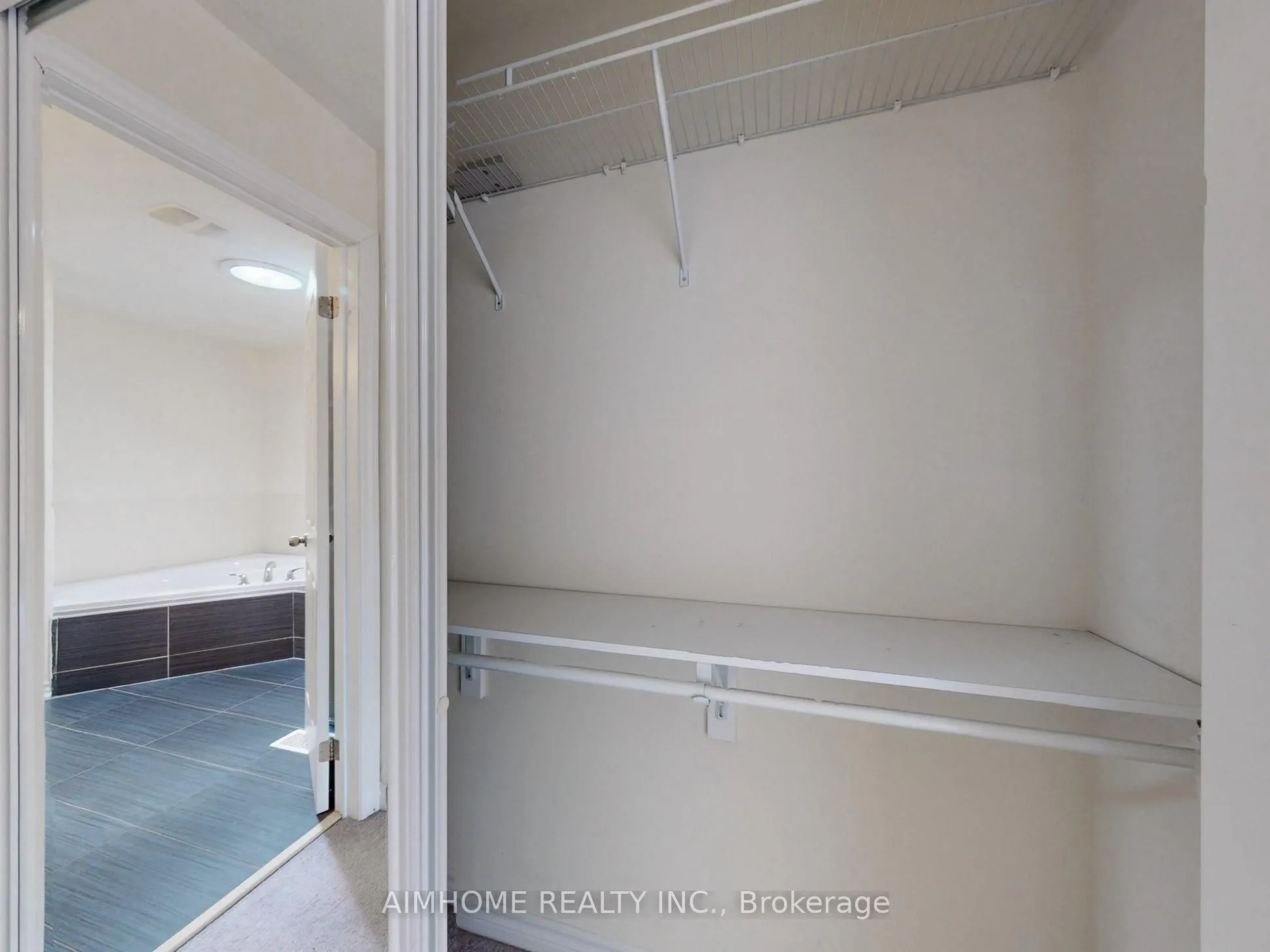103 Evershot Crescent