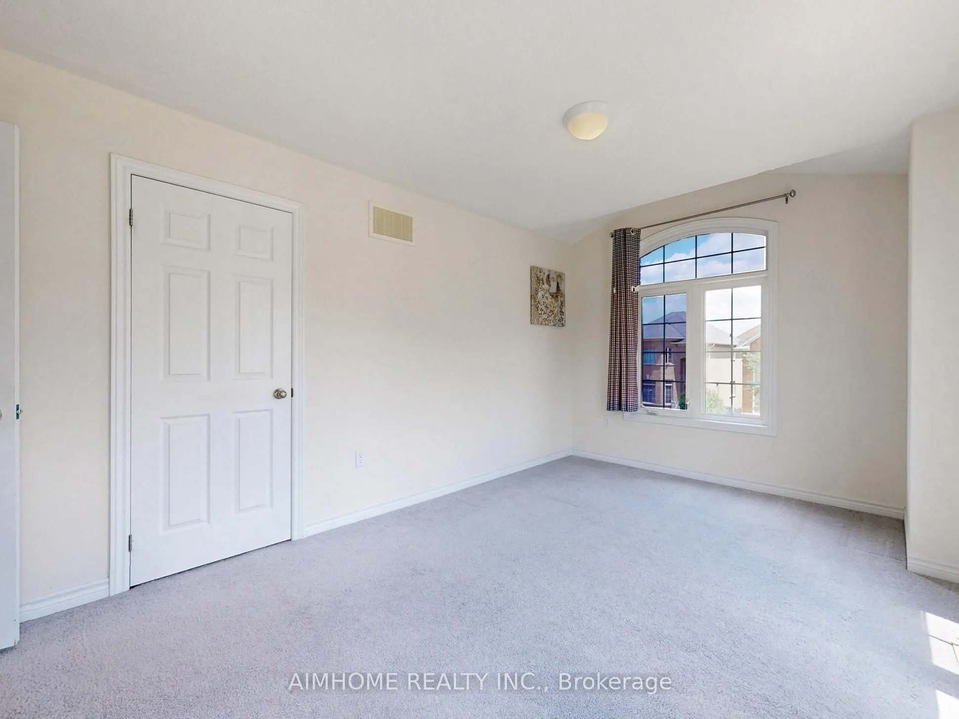 103 Evershot Crescent