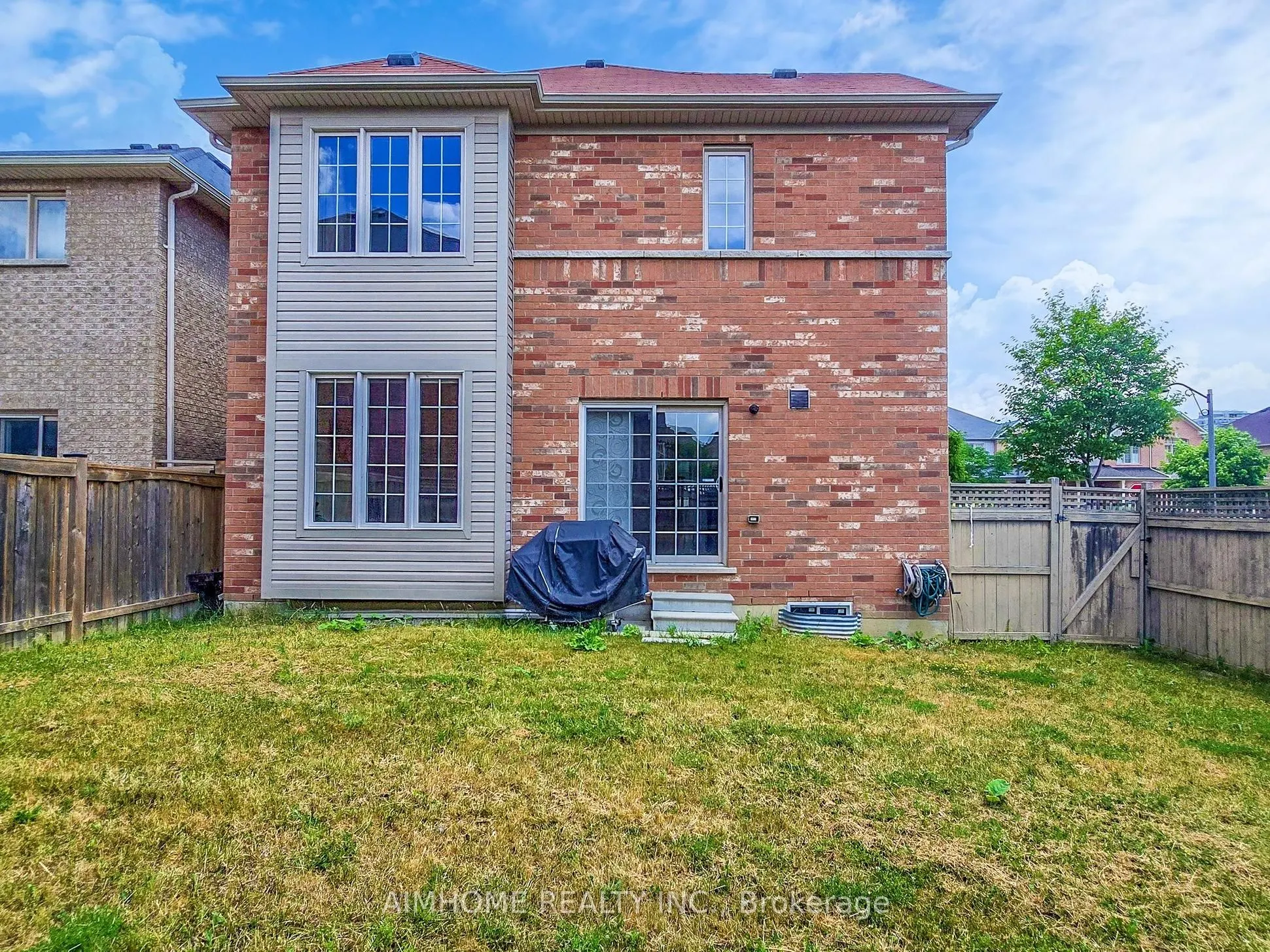 103 Evershot Crescent
