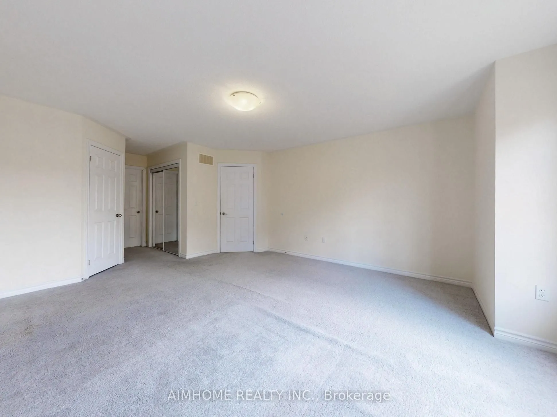 103 Evershot Crescent