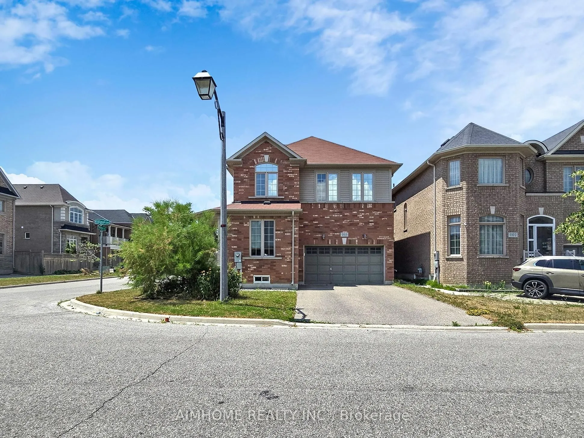 103 Evershot Crescent