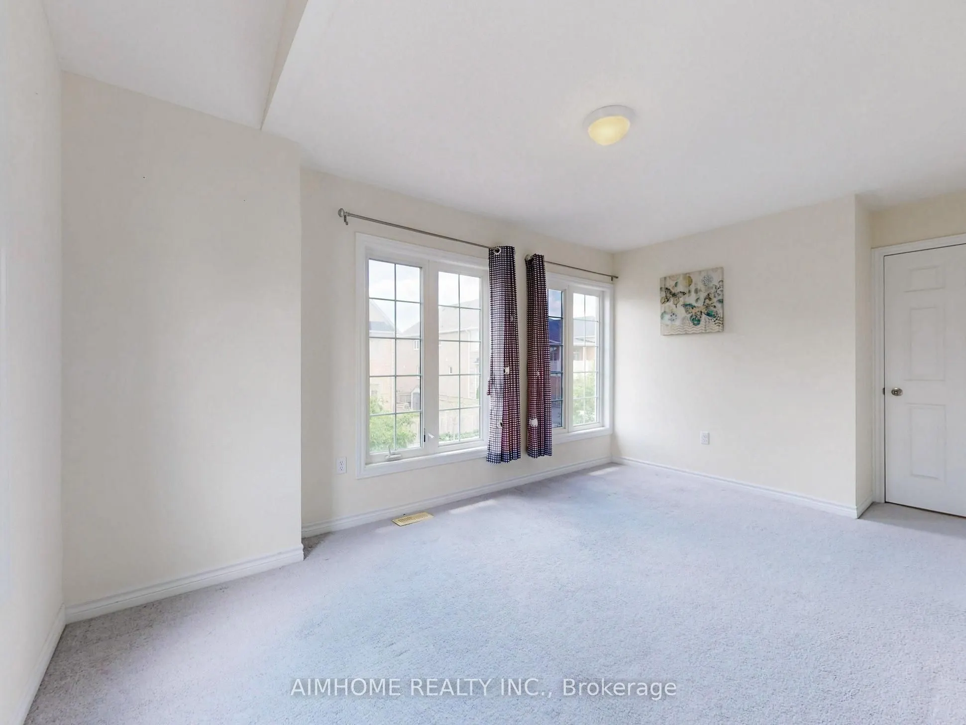 103 Evershot Crescent