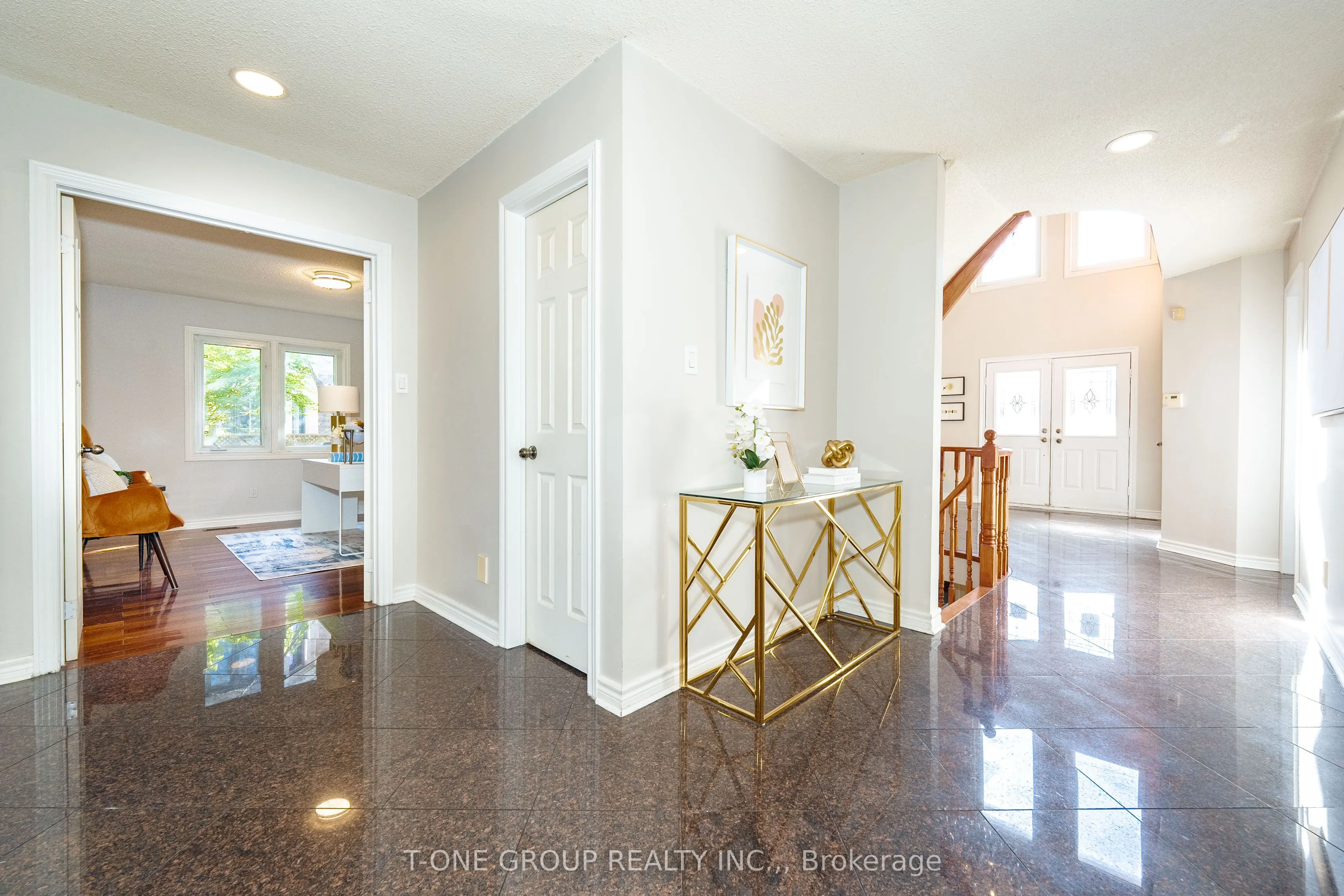 382 Elgin Mills Road W