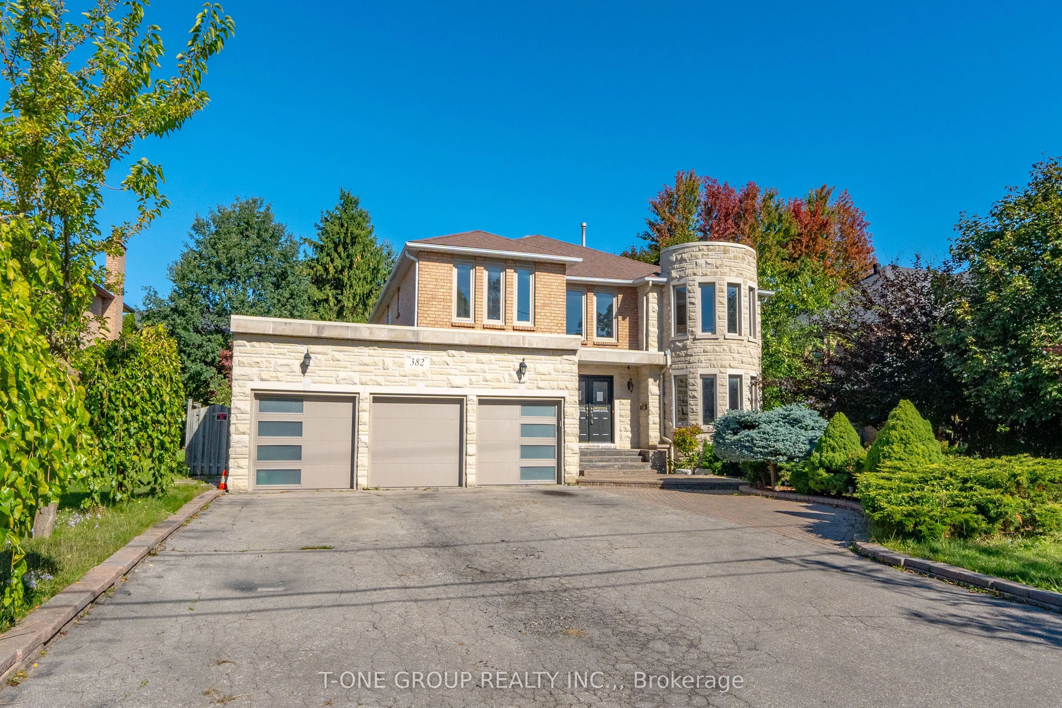 382 Elgin Mills Road W