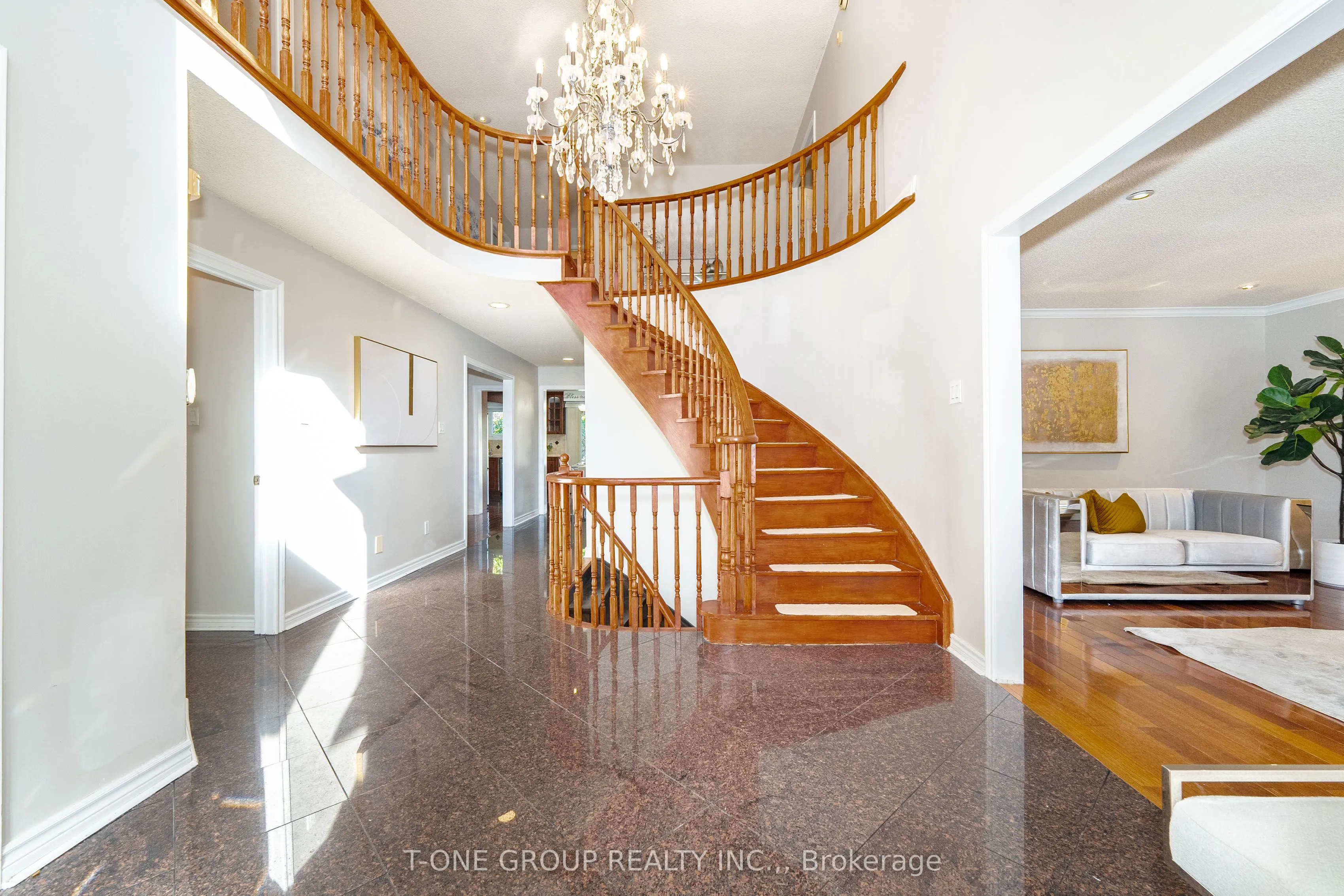 382 Elgin Mills Road W