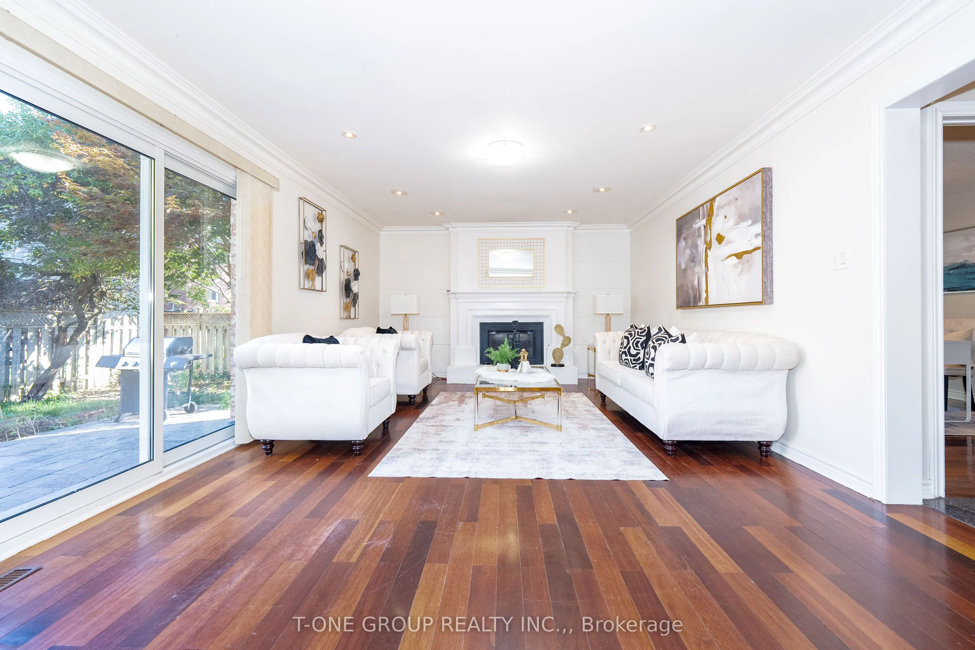 382 Elgin Mills Road W