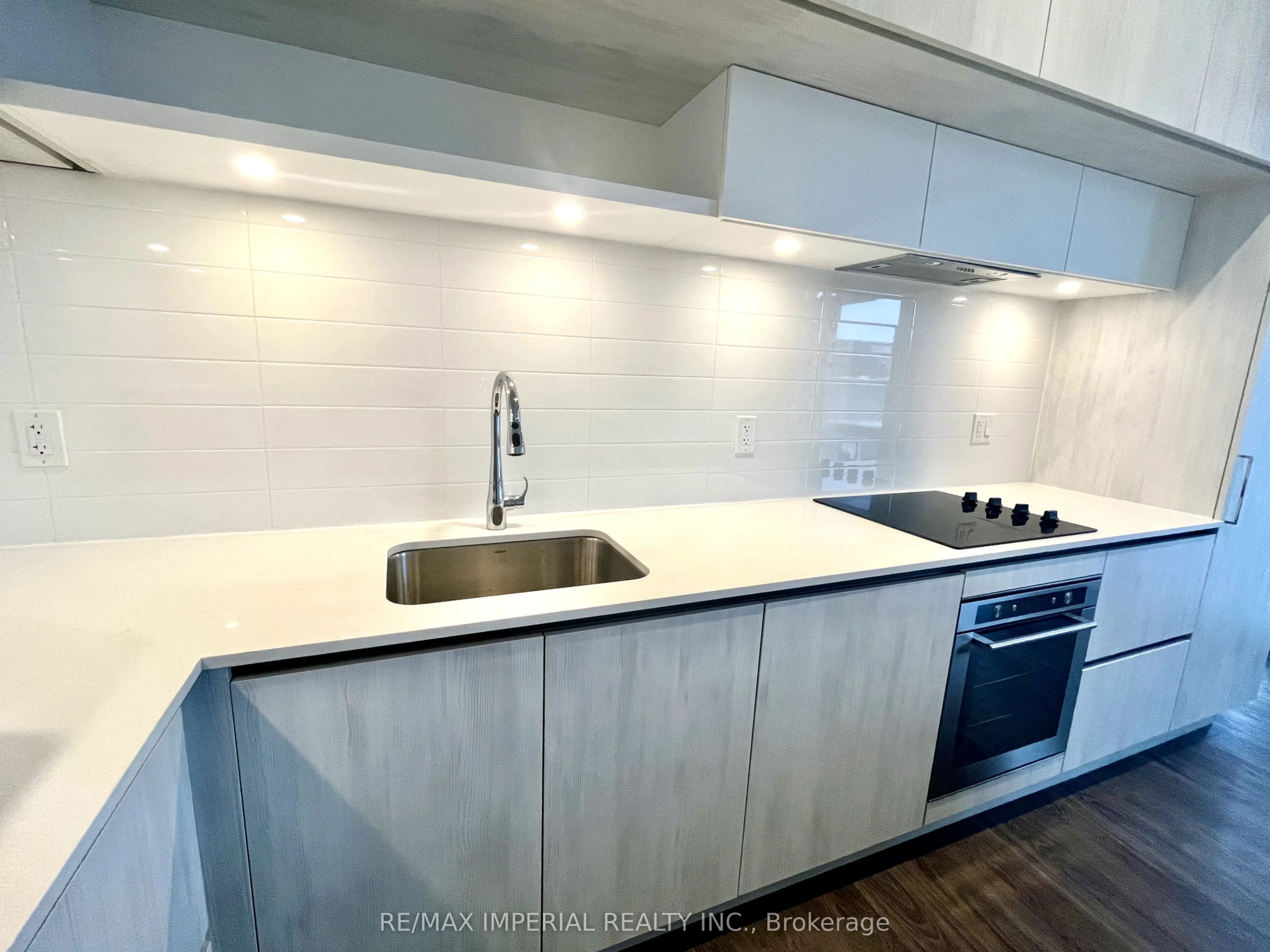 10 Steckley House Lane, #112