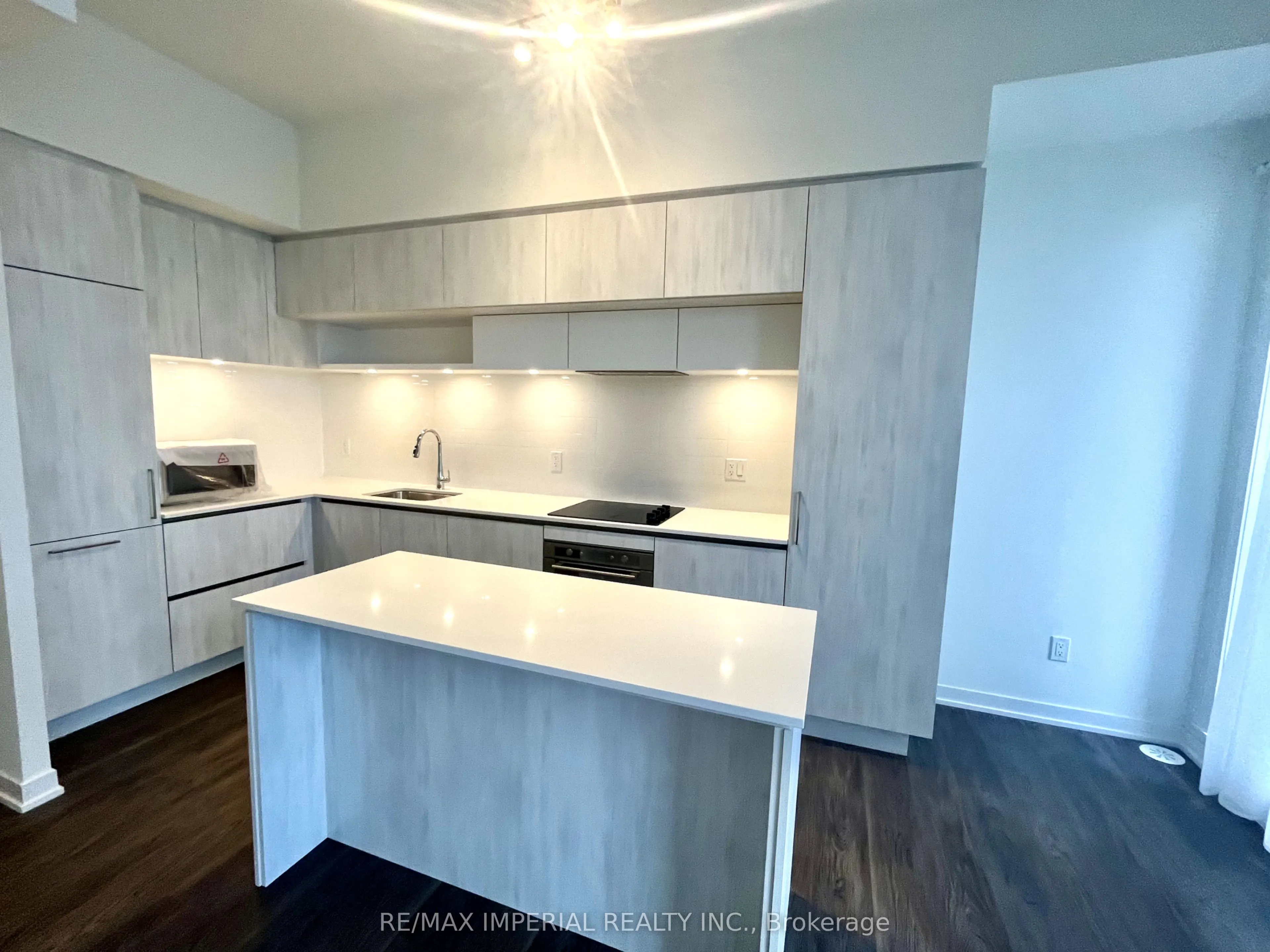 10 Steckley House Lane, #112