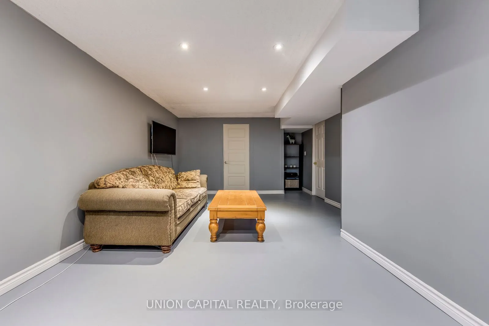 24 Vanessa Road