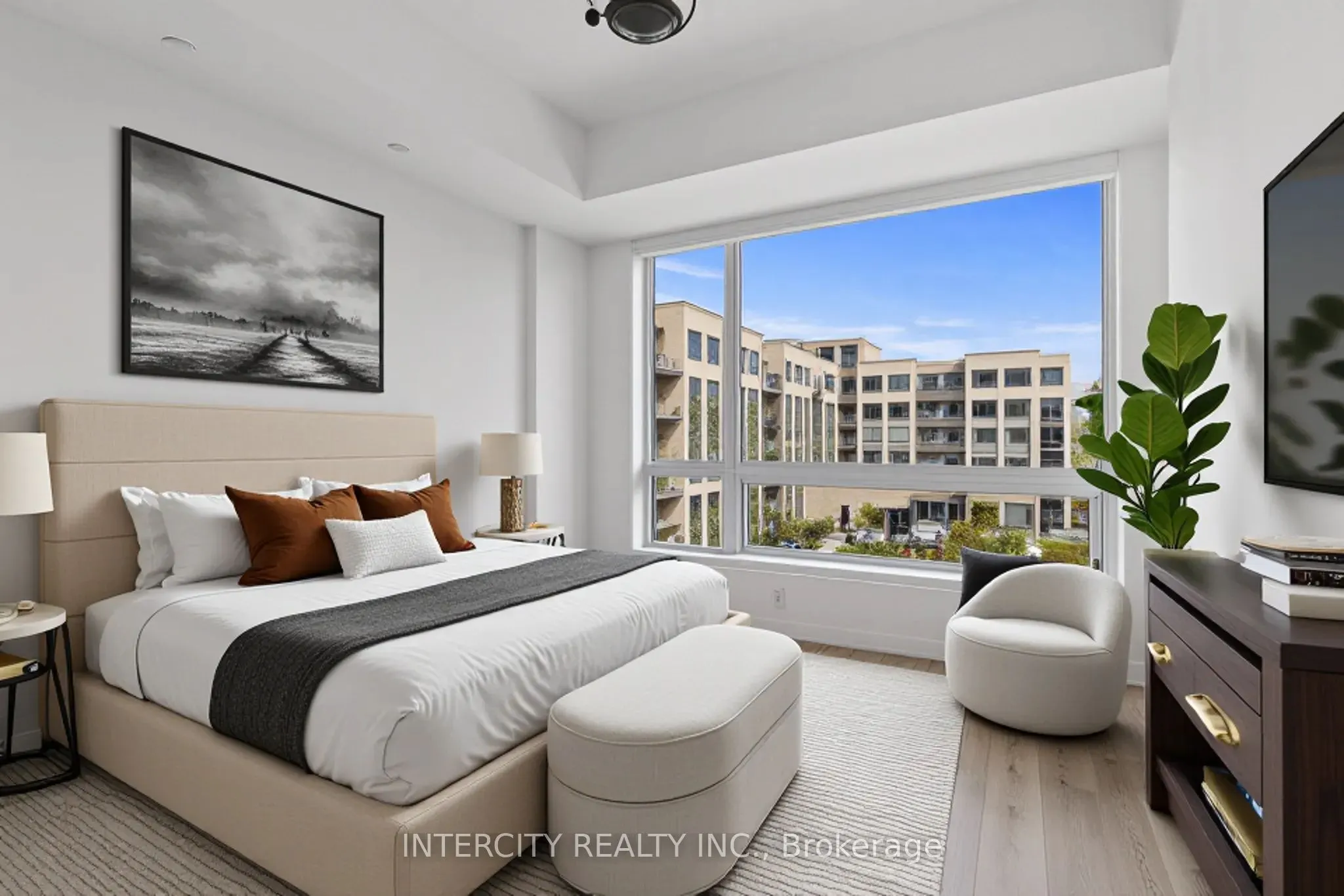 2075 King Road, #415