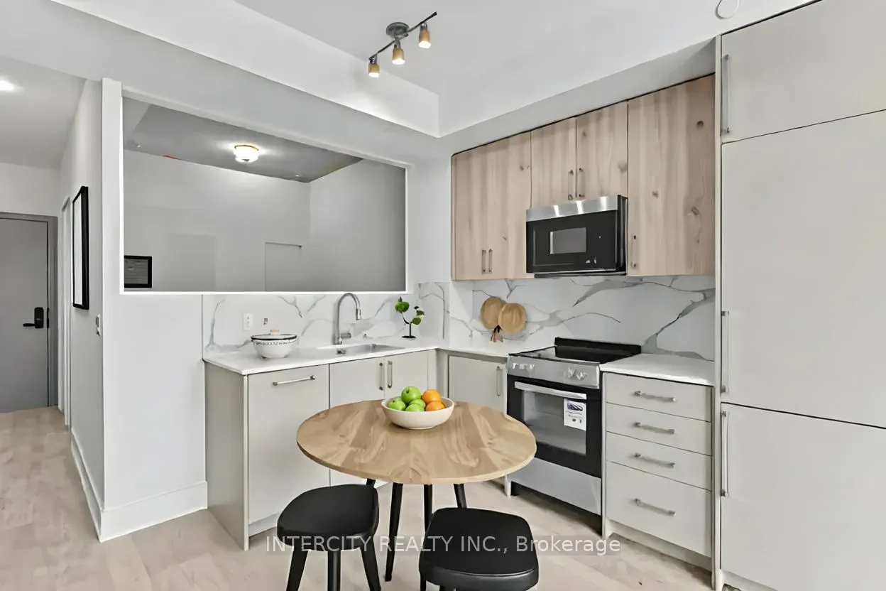 2075 King Road, #424