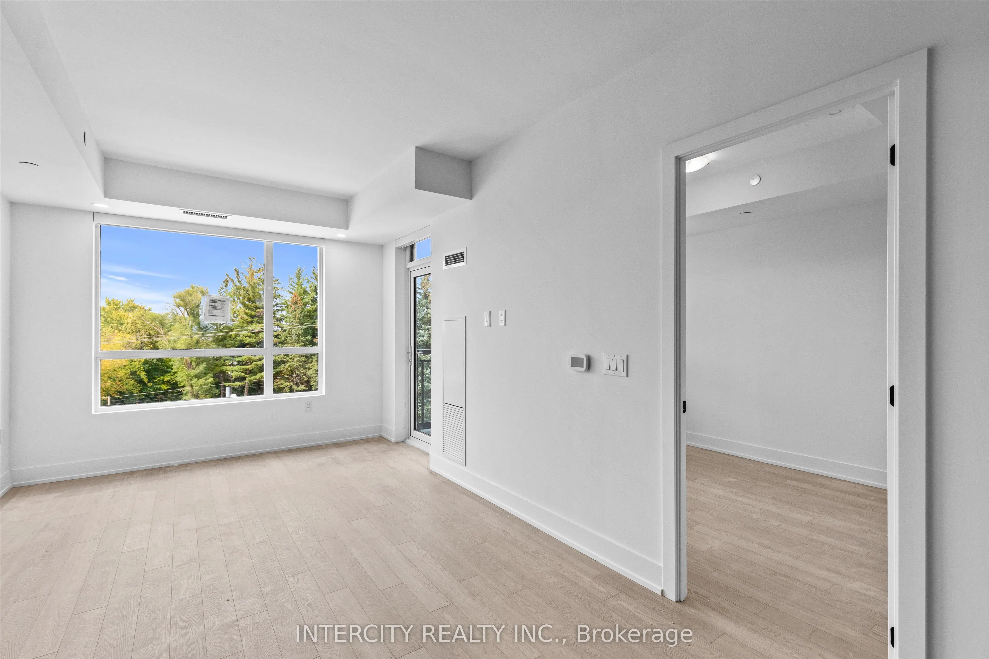 2075 King Road, #424