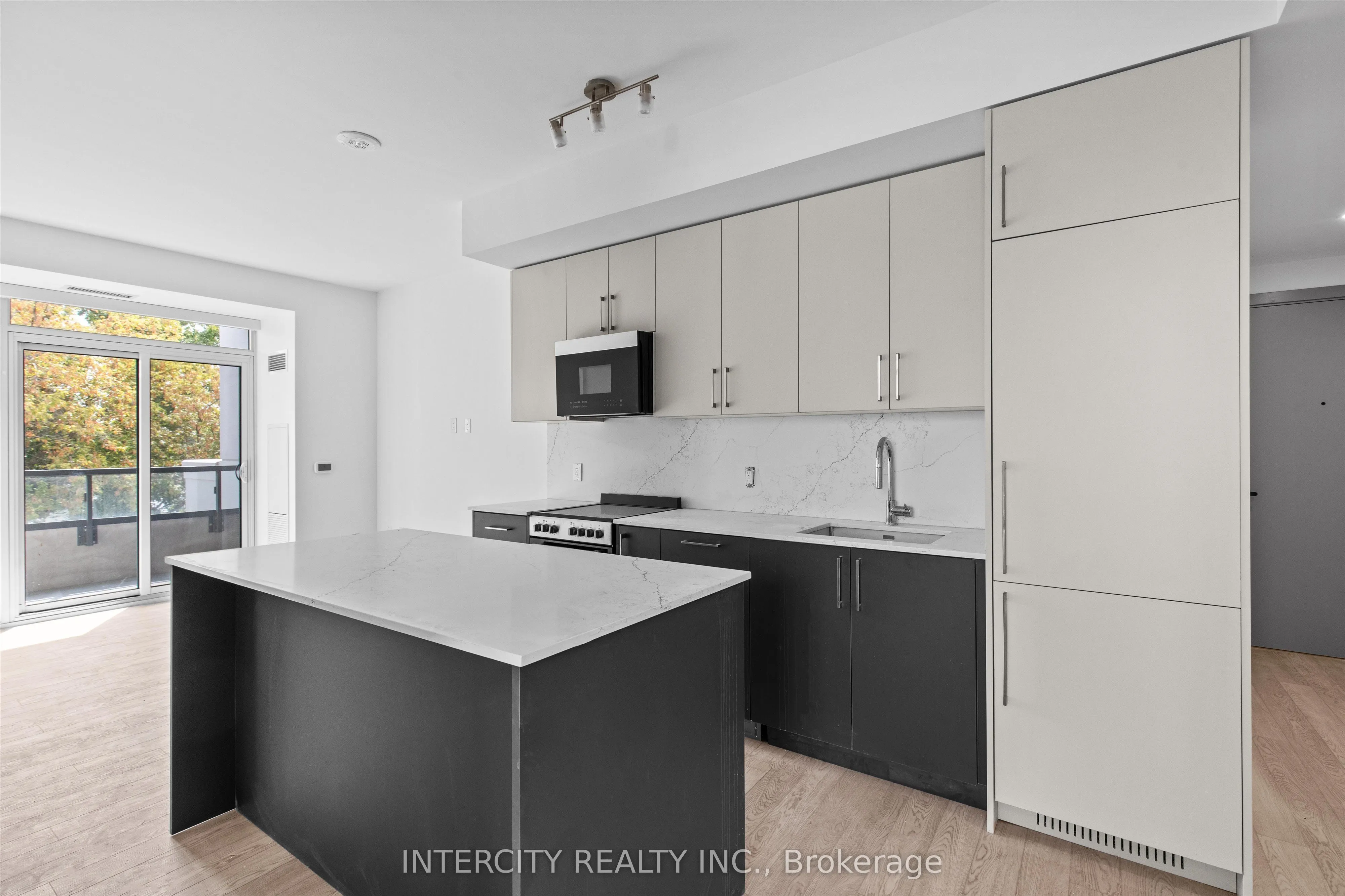 2075 King Road, #349